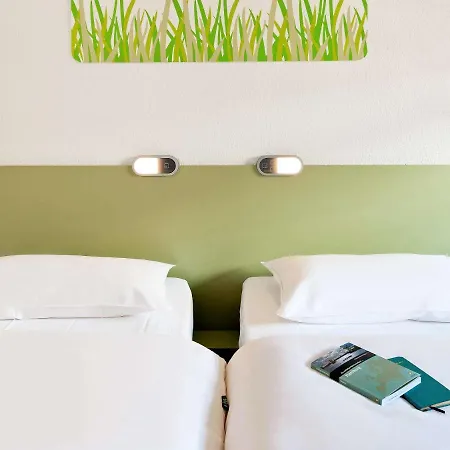 Hotel Ibis Budget Rives De Seine 2*