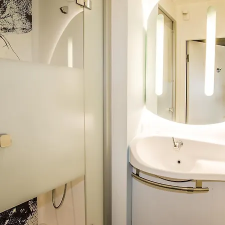 Hotel Ibis Budget Rives De Seine 2*