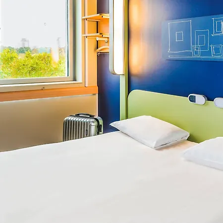 Hotel Ibis Budget Rives De Seine Bezons